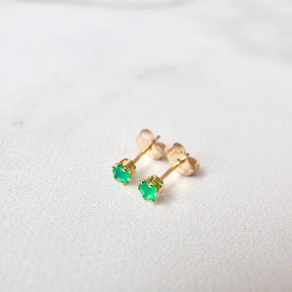 New 3mm green onyx stud earrings 14k gold filled - Picture 5 of 6